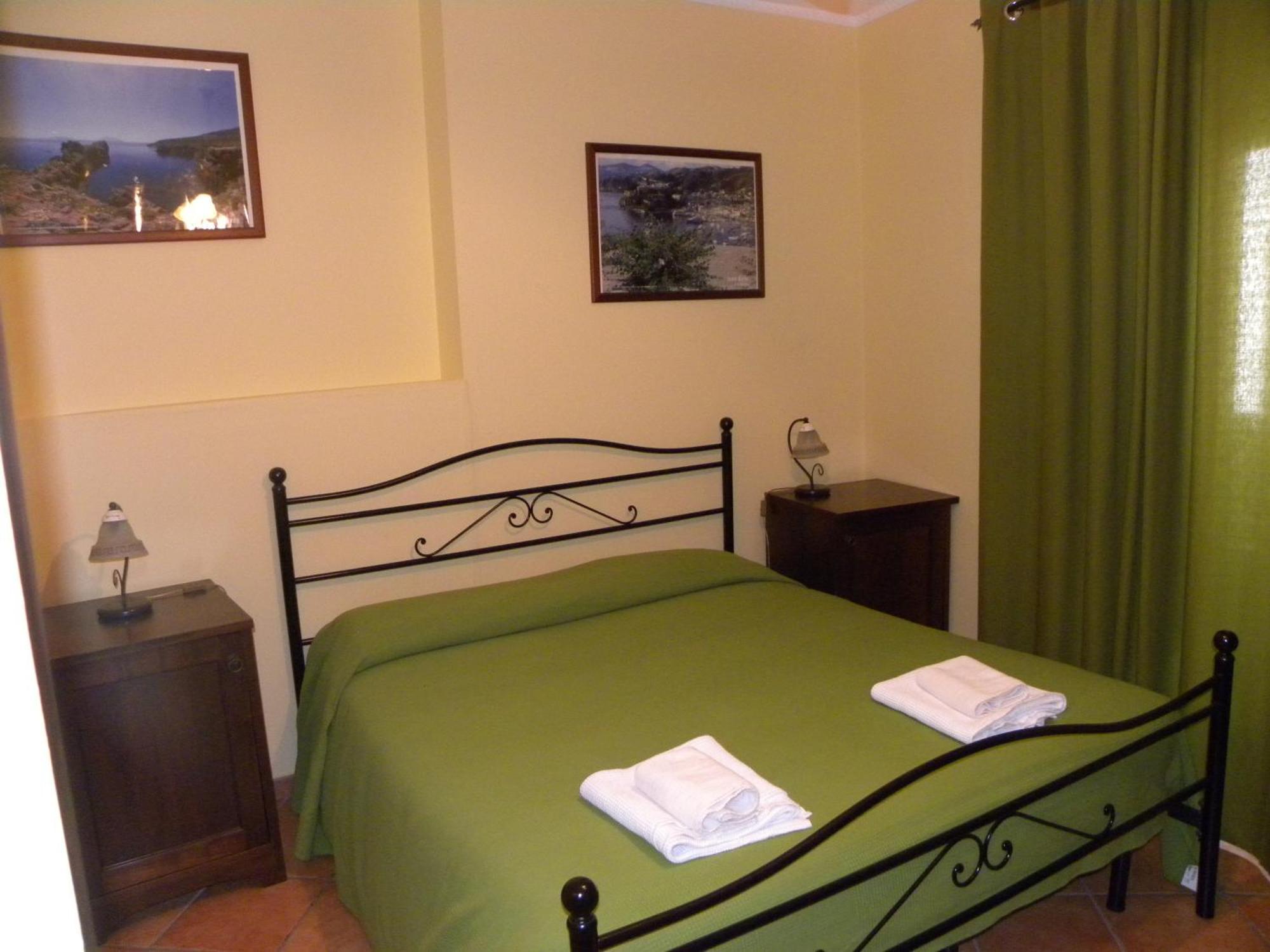 Case Vacanze Albamarina Lipari  Room photo